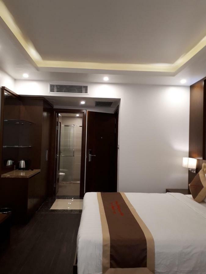 Lake Hills Hotel Халонг Экстерьер фото